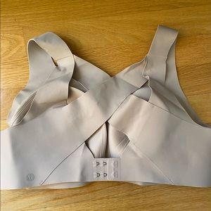 Lululemon Enlite Sports Bra